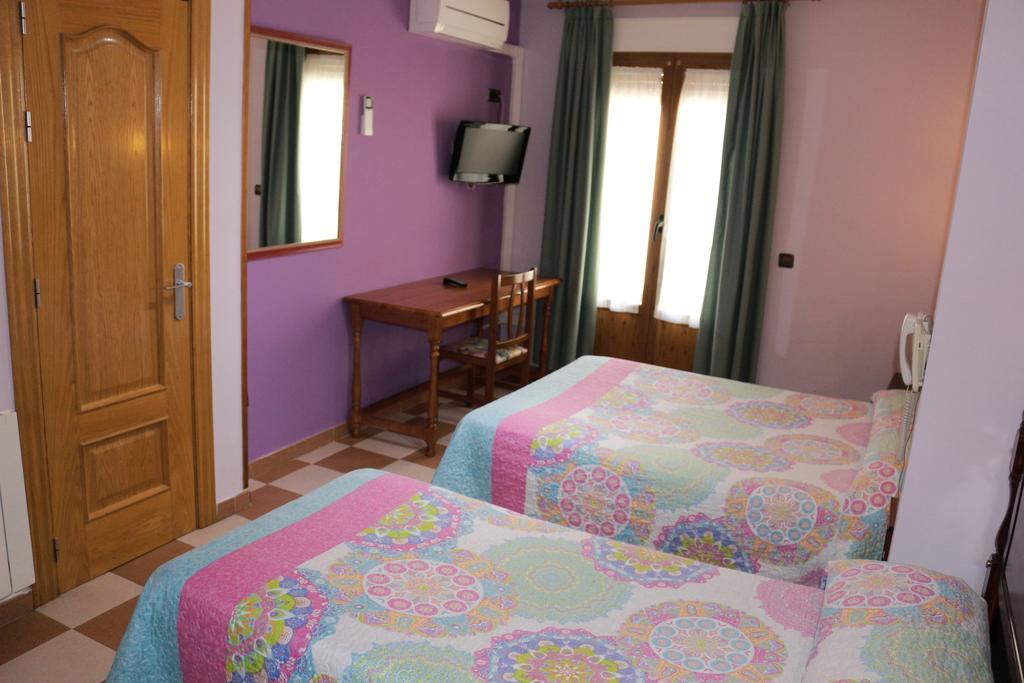 Hostal Don Jaime II Segovia Eksteriør bilde