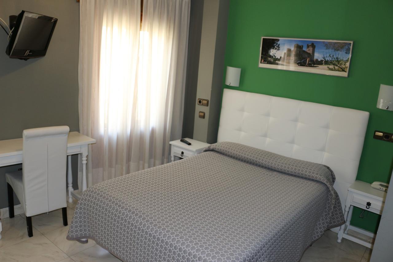 Hostal Don Jaime II Segovia Eksteriør bilde