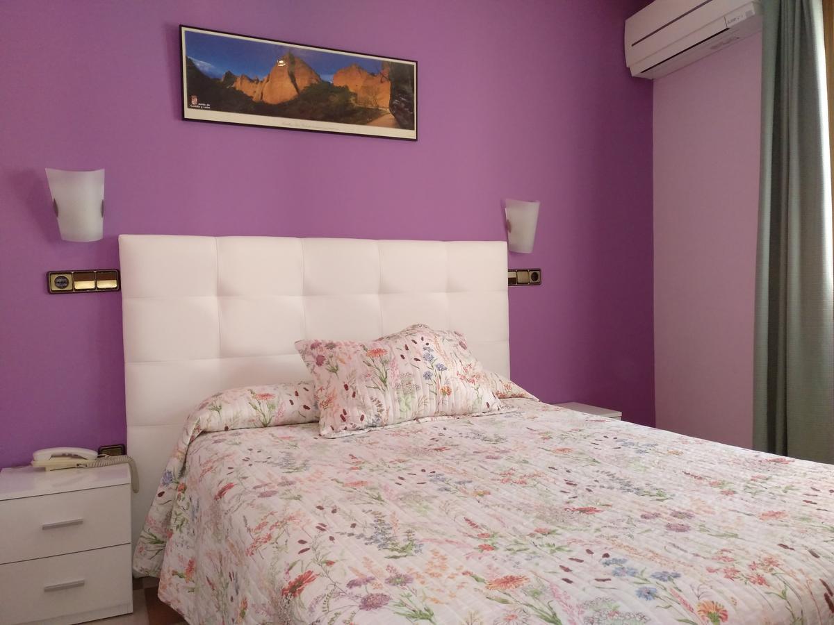 Hostal Don Jaime II Segovia Eksteriør bilde